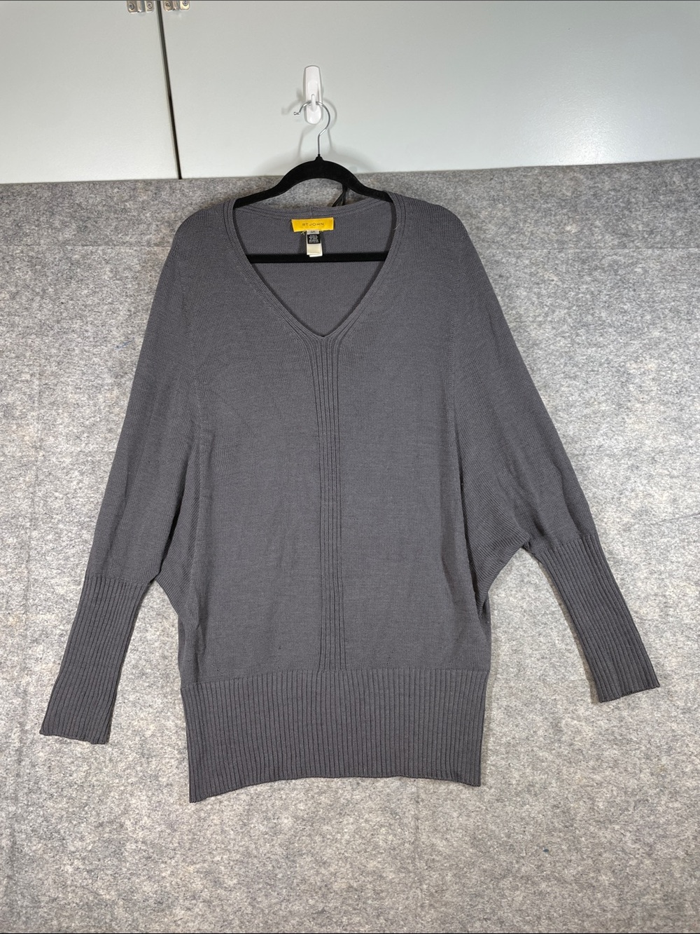 St. John Wool Blend Slouchy V Neck Sweater Small Dolman Sleeve Quiet Luxury Top